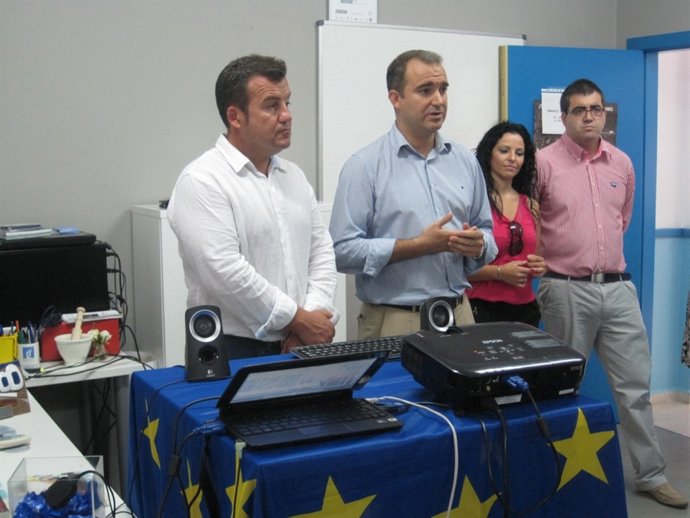 Hernández y García, en la inauguración del taller