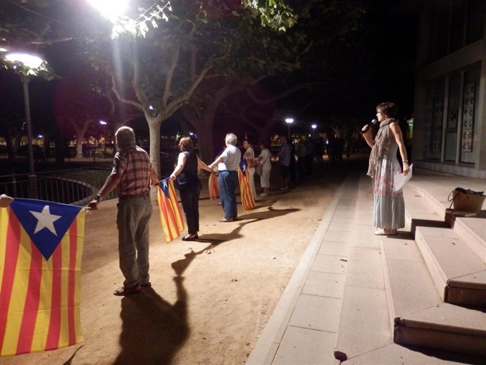 Cadena humana organizada la ANC de Les Garrigues.