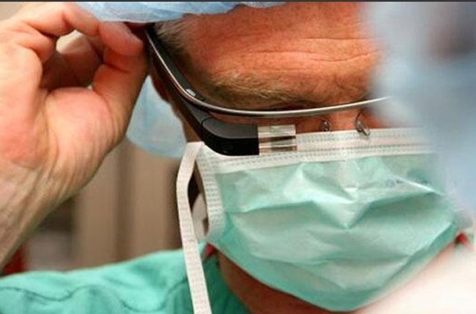 Una cirugía realizada por Google Glass