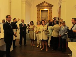 Visita guiada por la exposición.