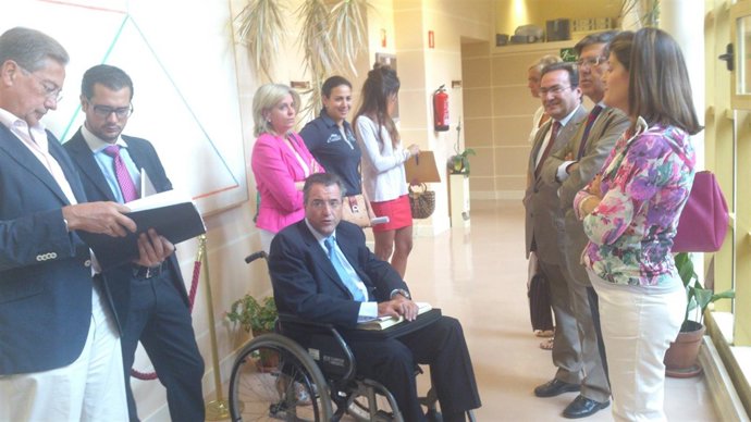 Los ediles del PP, en su protesta.