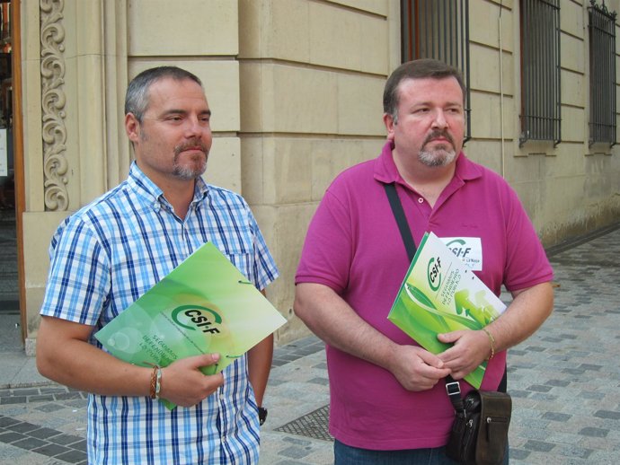 Representantes del CSIF protestan ante los Juzgados de Logroño