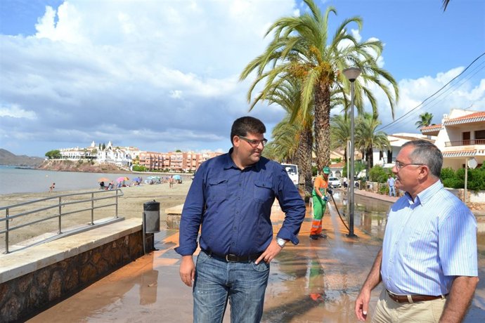 Hernández visita las zonas más afectadas por las lluvias