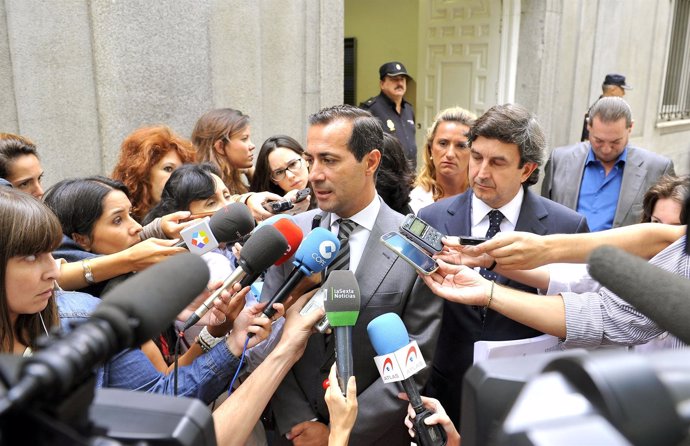 Salvador Victoria atiende a los medios de comunicación a las puertas del TS