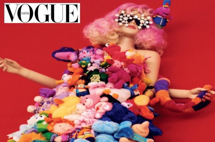 Del Del 1 al 30 de Septiembre disfrutra de la exposición urbana: "Vogue 25 Años"