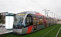 El tranvía refuerza su servicio desde este lunes
