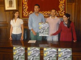 Presentación de la jornada 'Bye summer' en el Ayuntamiento de Teruel