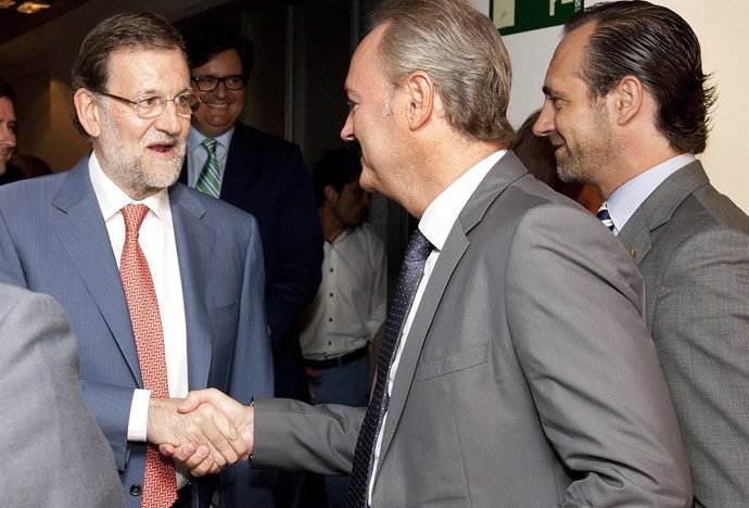 Fabra saluda a Rajoy en el CEN