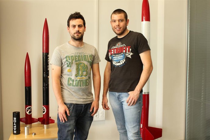 Fwd: Compadre, Te Paso La Nota De Prensa De Los Del Cohete