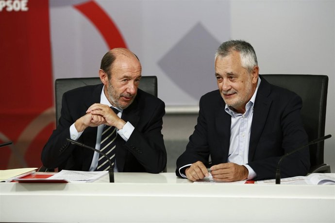 Rubalcaba y Griñán en la Comisión Ejecutiva Federal del PSOE