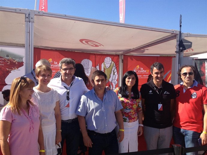 Salida de la Vuelta Ciclista a España desde Torredelcampo