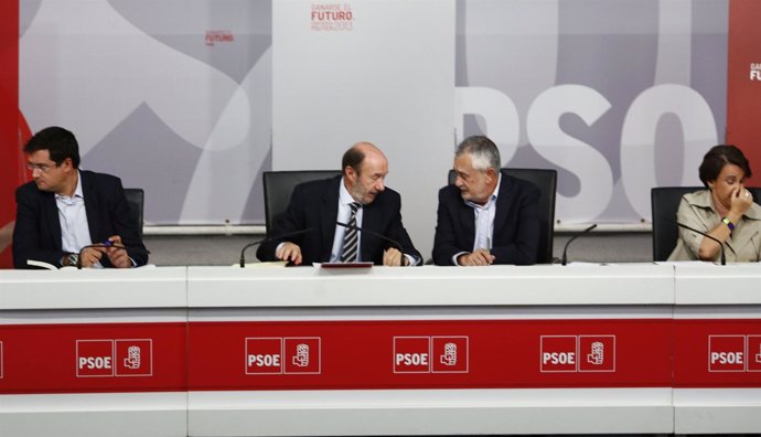 Rubalcaba y Griñán en la Comisión Ejecutiva Federal del PSOE