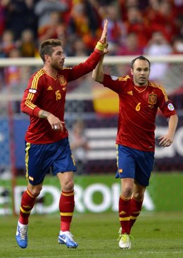 Andrés Iniesta y Sergio Ramos