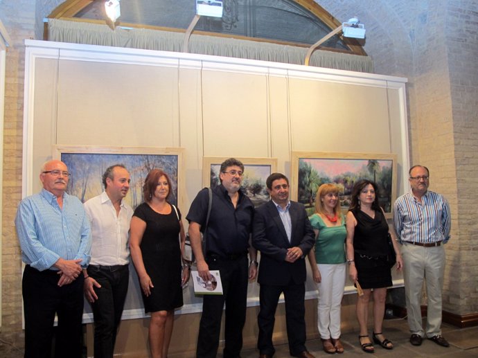 Reyes con los pintores que participan en la muestra 'Contrastes'