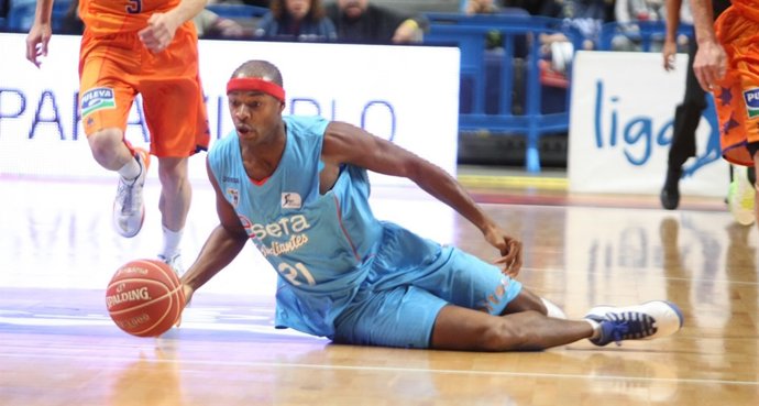 Tariq Kirksay Asefa Estudiantes 