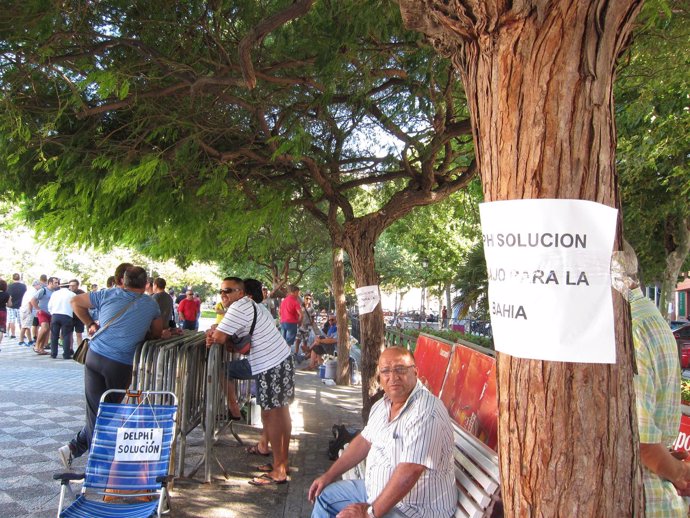 Extrabajadores de Delphi celebran una acampada reivindicativa