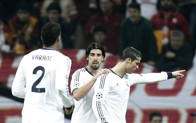 Varane, Khedira y Cristiano Ronaldo 