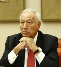 Margallo ofrece dialogo a la oposición para reclamar la soberanía del Peñón en tribunales internacionales