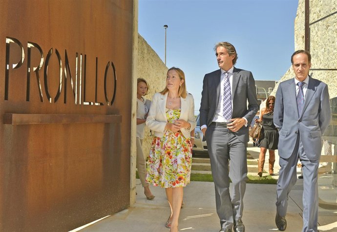 Visita de la ministra de Fomento al Palacio de Riva Herrera