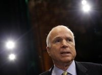 El senador McCain: Obama estudia "seriamente" enviar a los rebeldes "las armas que necesitan"