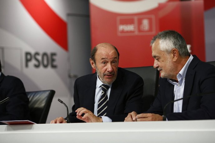 Rubalcaba y Griñán en la Comisión Ejecutiva Federal del PSOE