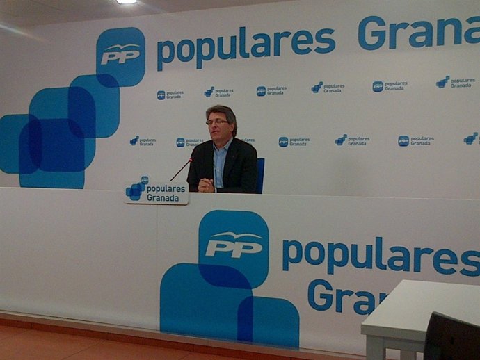 El portavoz provincial del PP de Granada, José Torrente.