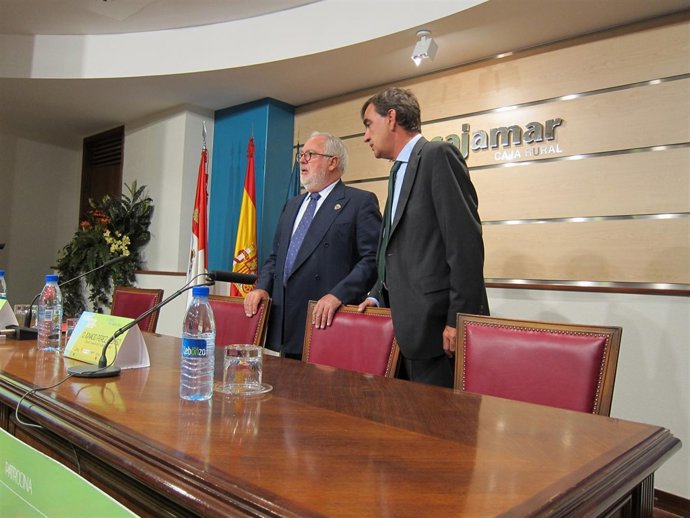 El ministro de Agricultura en la conferencia sobre cooperativismo