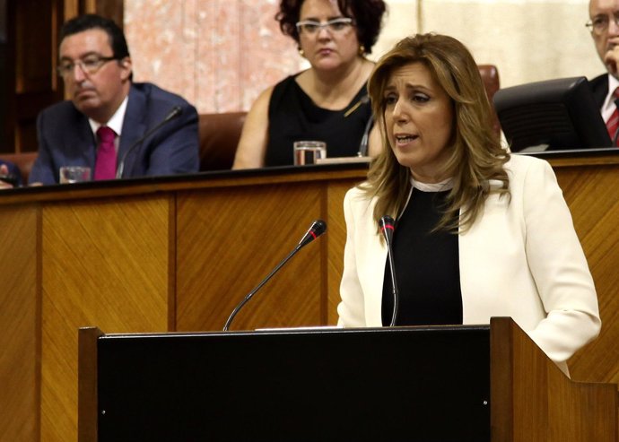 Susana Díaz pronuncia su discurso de investidura en el Parlamento