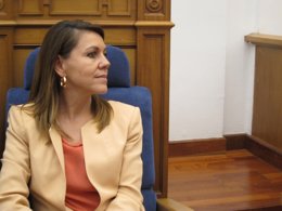 Cospedal en el pleno de las Cortes