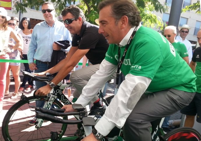 Beamonte ha pedaleado en la iniciativa 'Bicicleta solidaria' en Tarazona