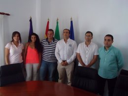 Vicente Campos, alcalde de Canillas de Aceituno, con su equipo de gobierno