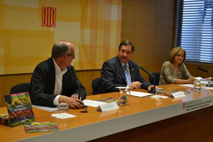 El conseller J.M.Pelegrí, M.Montlleó y R.Pasanau (Montsant)