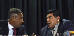 Diego Maradona y Romário criticaron con dureza el miércoles a la Conmebol, despu
