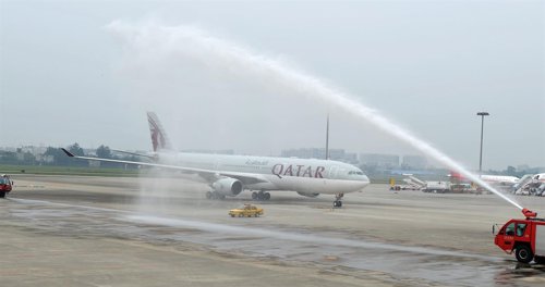 Recibimiento del avión de Qatar Airways