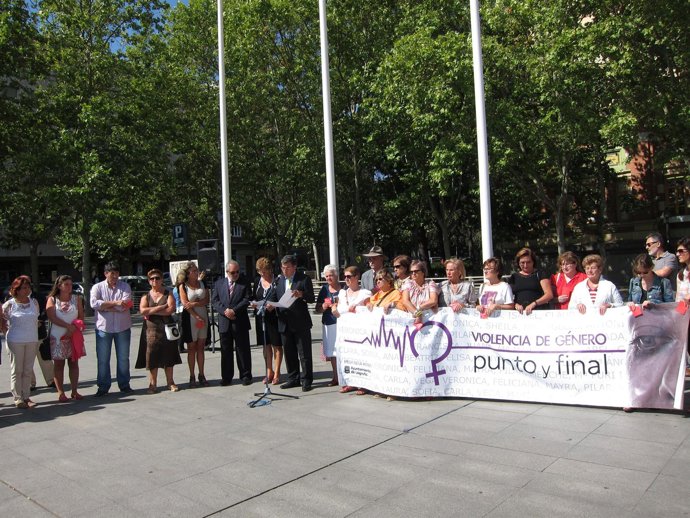 Imagen de la intervención de Arturo Colina durante la concentración