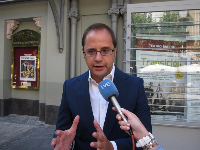 El secretario general del PSOE de La Rioja, César Luena, analiza cultura