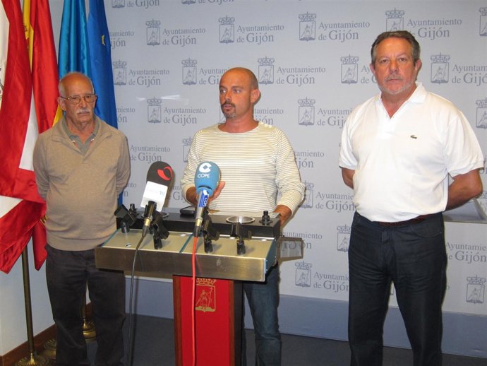 Rueda de prensa de IU en Gijón