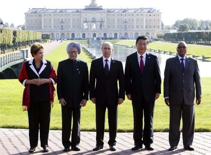 Rousseff, Singh, Putin, Xi y Zuma en la cumbre de los BRICS