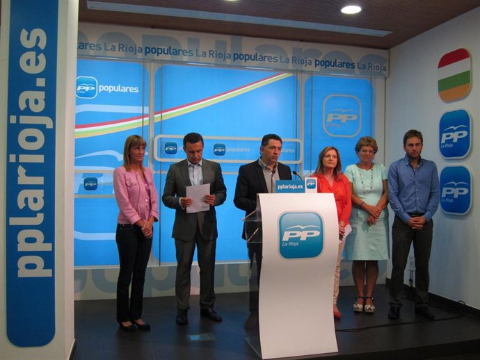 Diputados nacionales y senadores con Cuevas