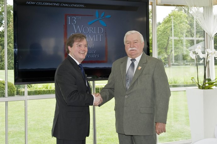 Jeff Guyton (izquierda)