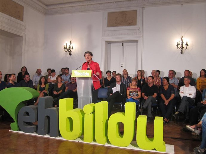 Laura Mintegi en el inicio del curso 2013-2014 de EH Bildu