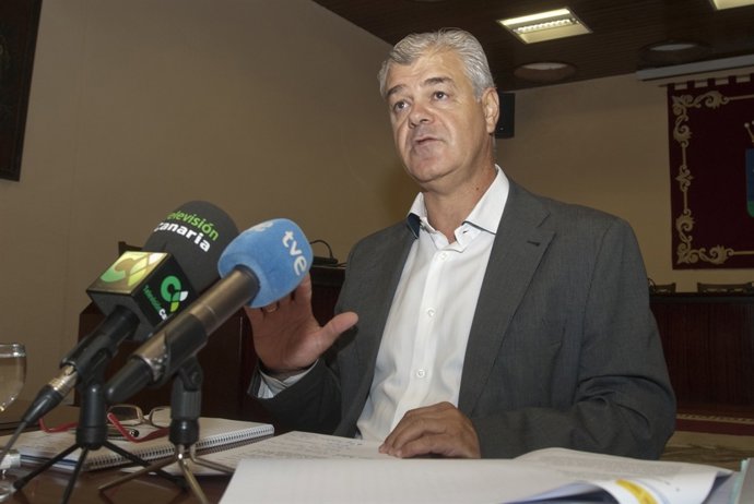 Armas, en rueda de prensa