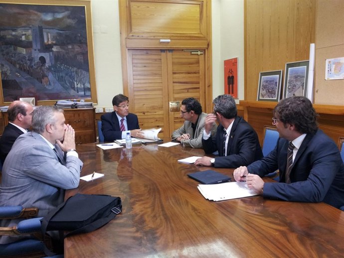 Aliaga con comerciantes de Calamocha