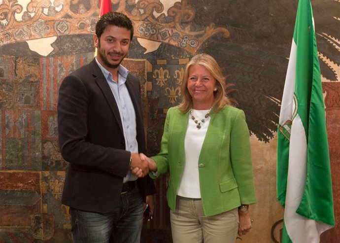 Moayad Shatat, del Grupo Al-Thani, y la alcaldesa de Marbella