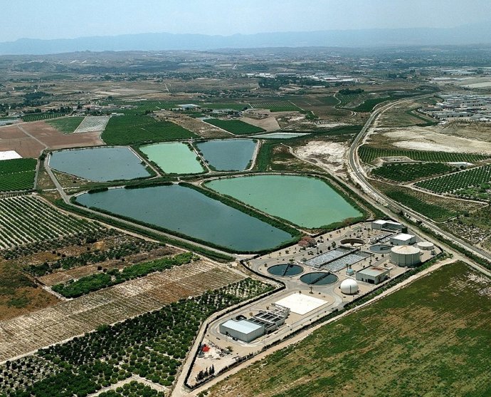 Depuradora entre cultivos