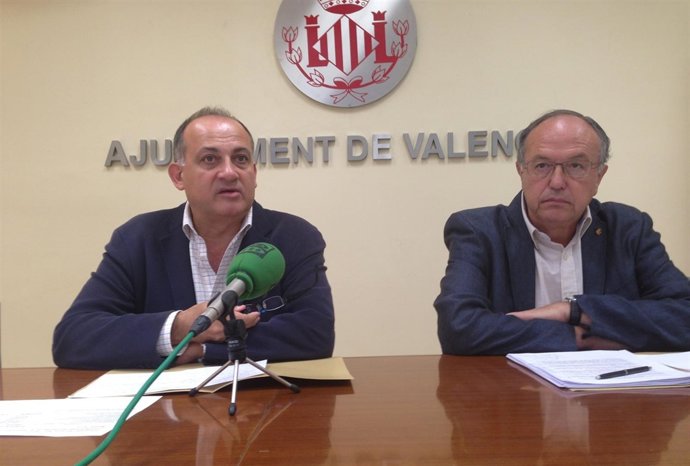 Joan Calabuig y Fèlix Estrela, en rueda de prensa.