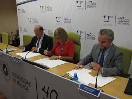 Firma convenio UMA, Indra y Fundación Adecco