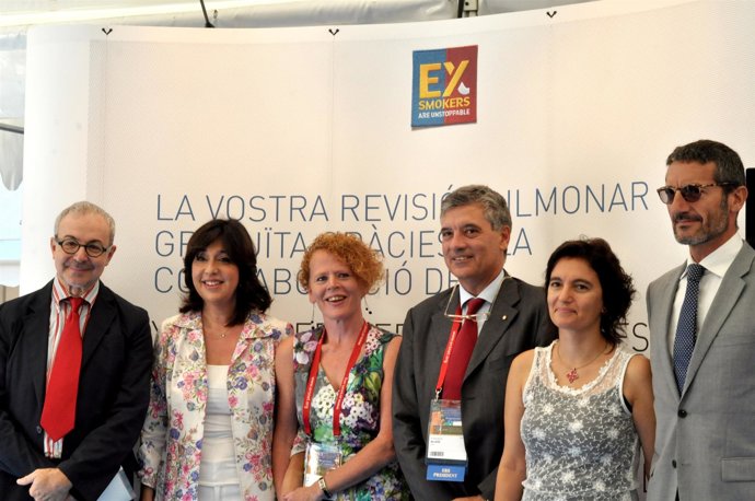 Las personalidades que han acudido hoy a la presentación de la carpa.