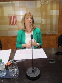 La consellera de Educación Irene Rigau en rueda de prensa