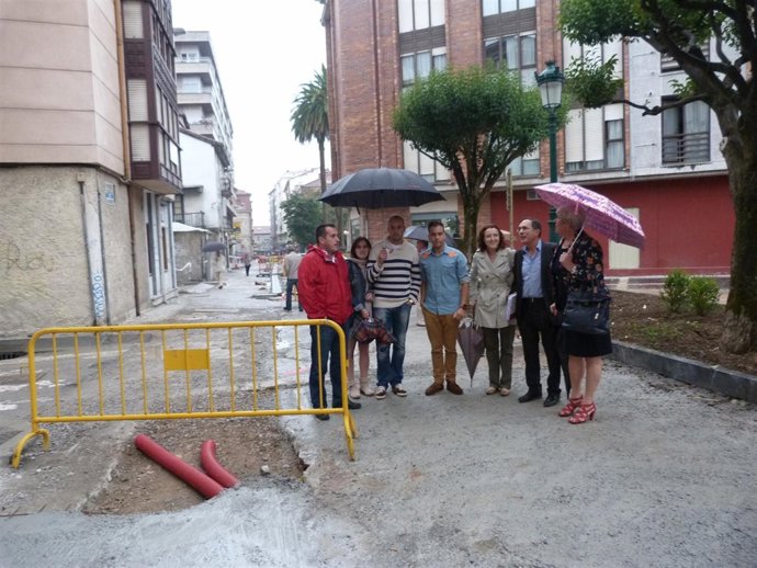 Los socialistas reclaman un aparcamiento en la calle Novalina